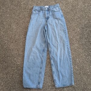Zara High Rise Loose Barrel Jeans Size Medium